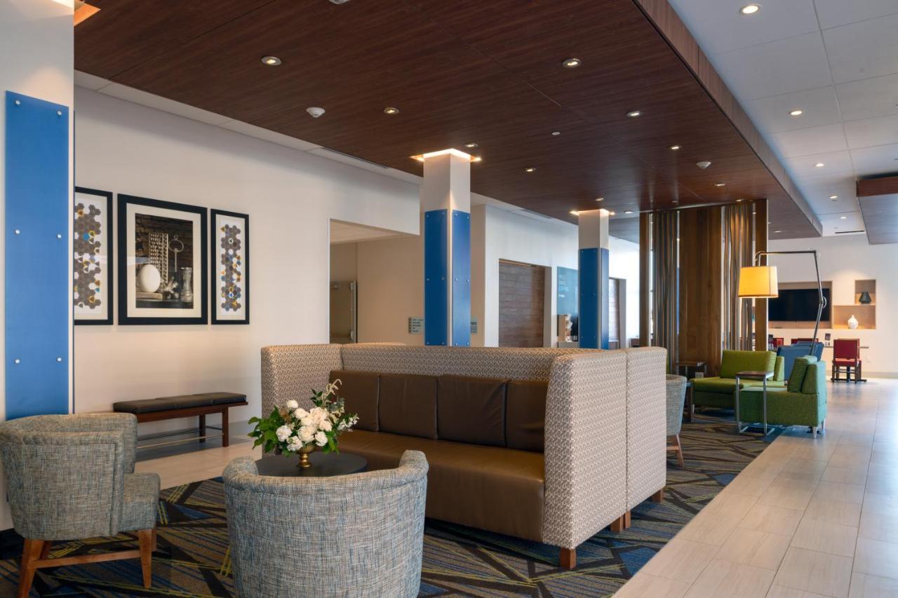 Holiday Inn Express & Suites - Tulsa Downtown - Arts District By Ihg Bagian luar foto