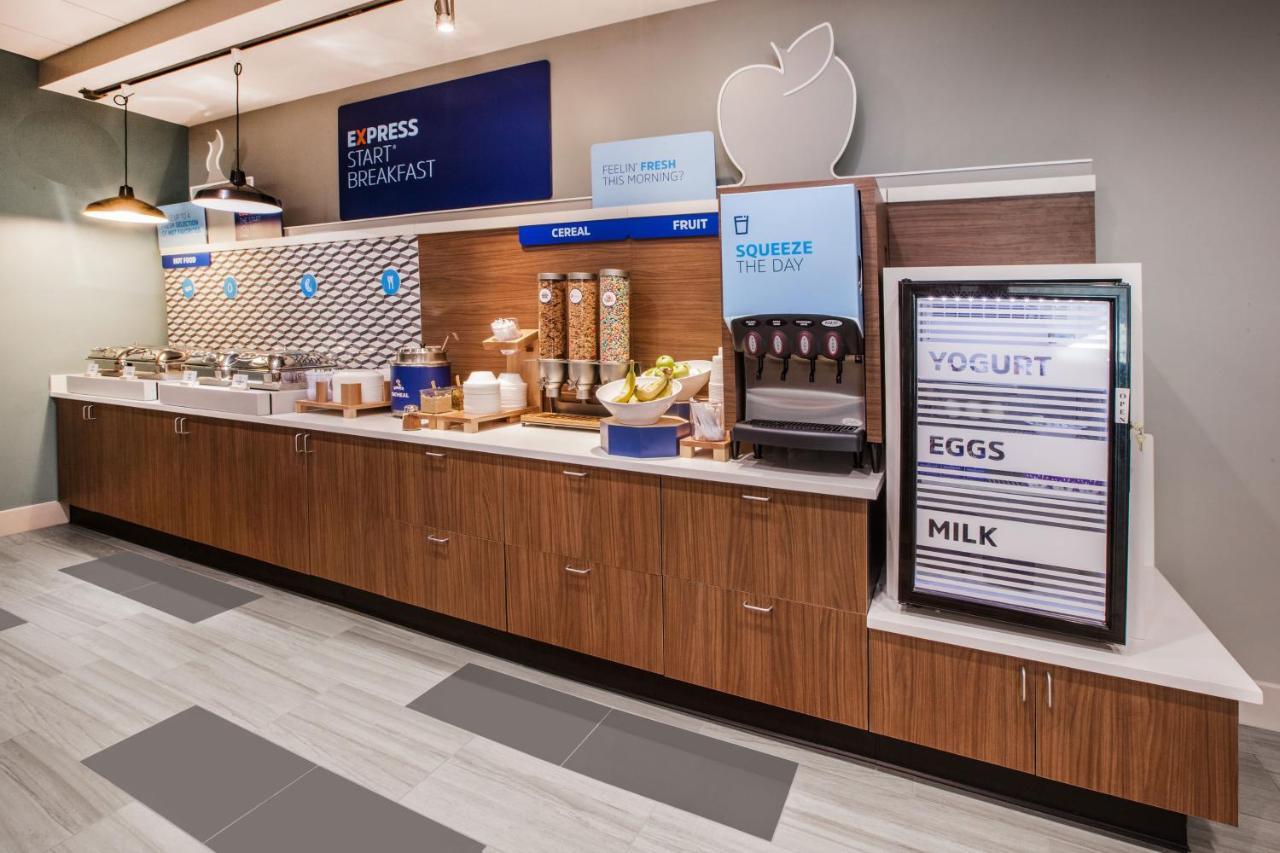 Holiday Inn Express & Suites - Tulsa Downtown - Arts District By Ihg Bagian luar foto
