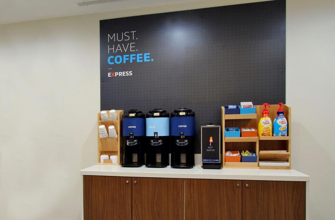Holiday Inn Express & Suites - Tulsa Downtown - Arts District By Ihg Bagian luar foto